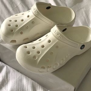 Crocs brand new size 6 men…8 woman
